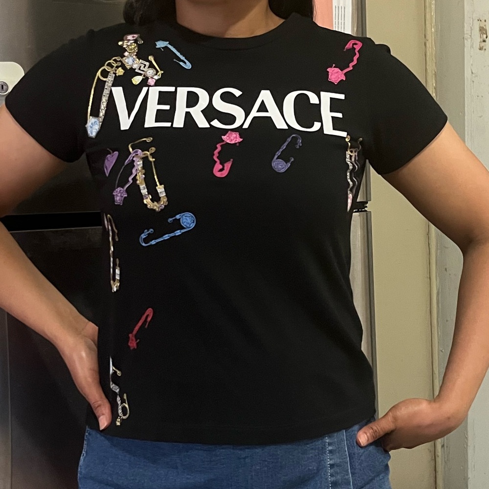 VERSACE LOGO PINS PRINT KIDS T-SHIRT BLACK